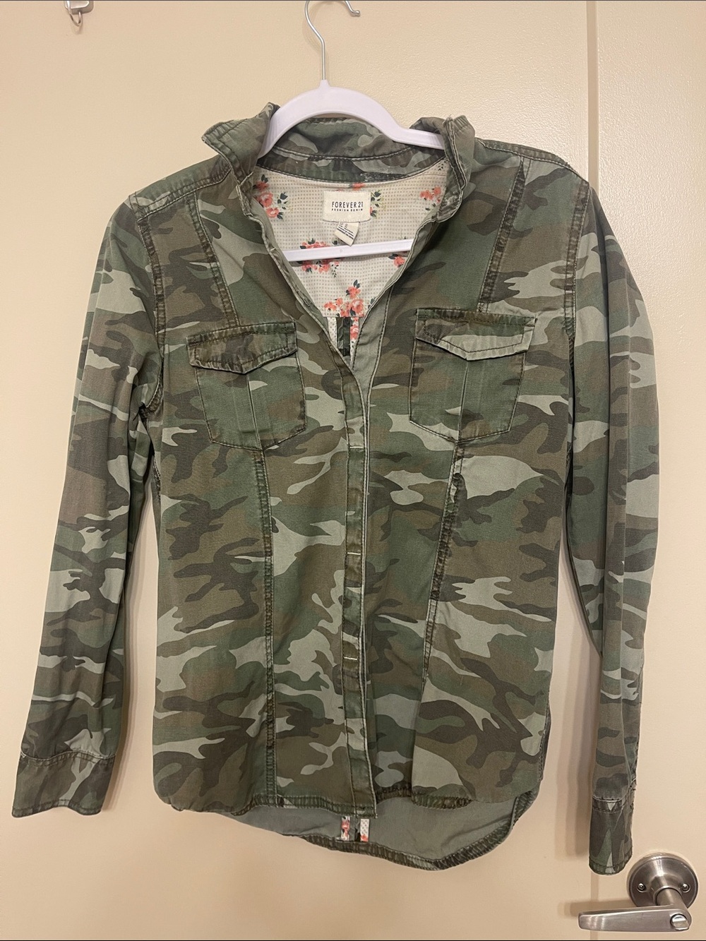Forever 21 Women's Camouflage Utility Jacket - Green